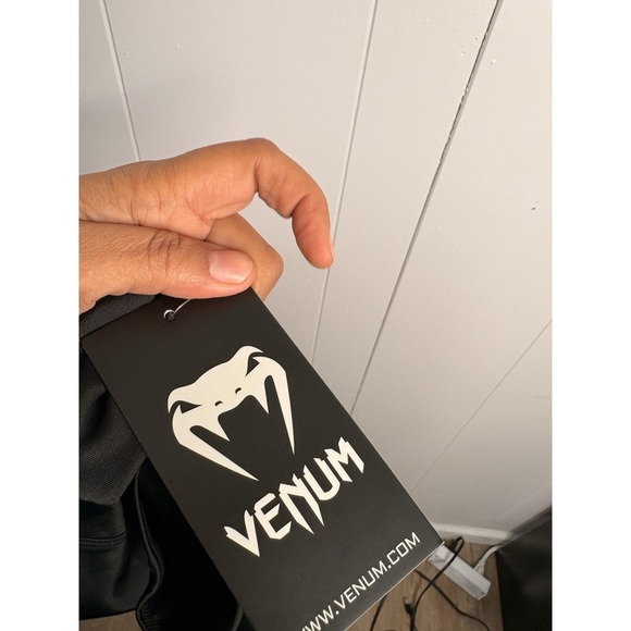 VENUM PERFORMANCE Women's Tempest 2.0 Black/Gold Compression Leggings Size S NWT - Picture 2 of 7